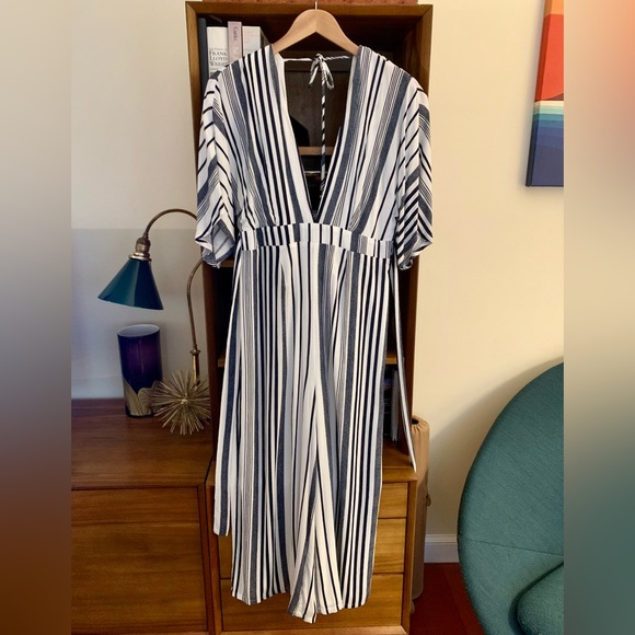 Lulu’s Off-White/Black Striped Romper Jumpsuit Size L - Picture 4 of 11